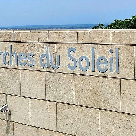 Les Marches Du Soleil Apartment Сет Екстериор снимка