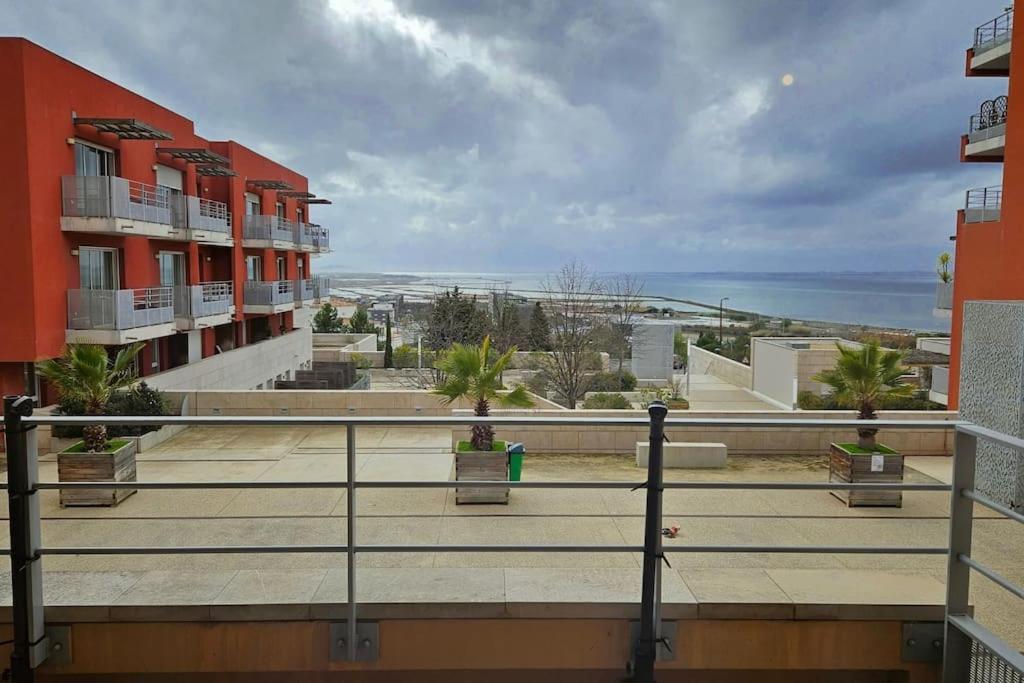 Les Marches Du Soleil Apartment Сет Екстериор снимка