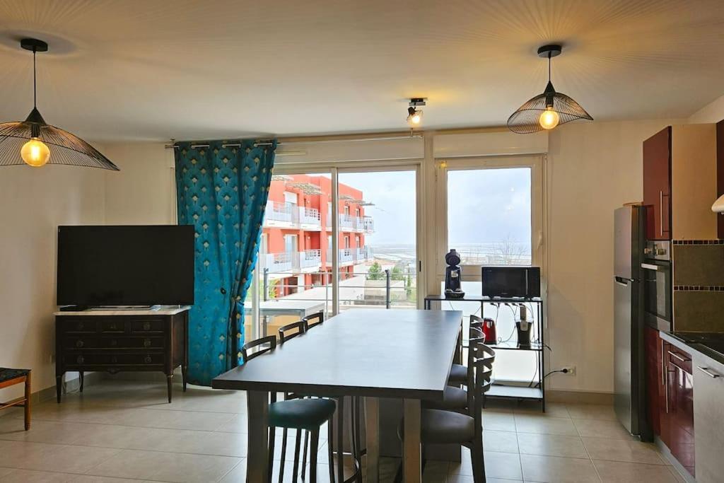 Les Marches Du Soleil Apartment Сет Екстериор снимка