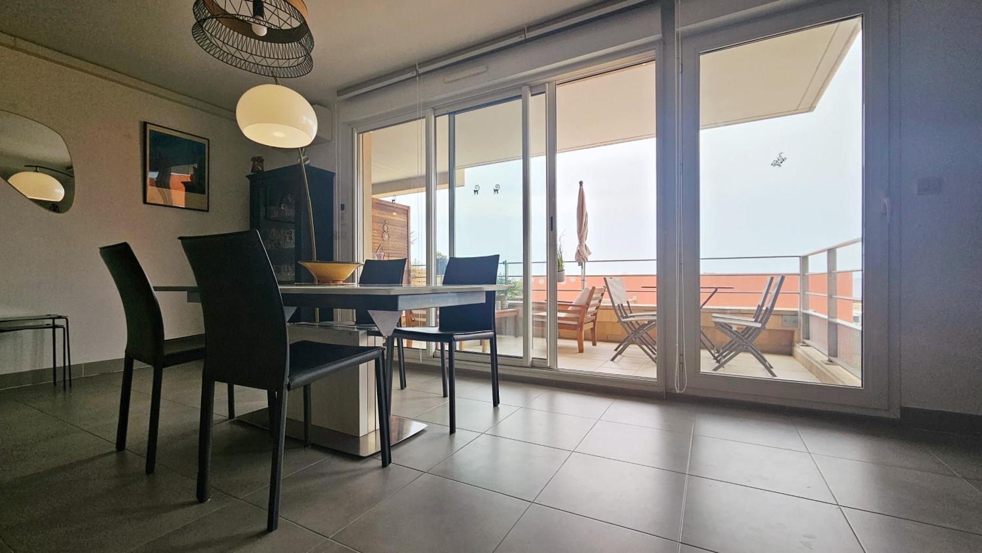 Les Marches Du Soleil Apartment Сет Екстериор снимка