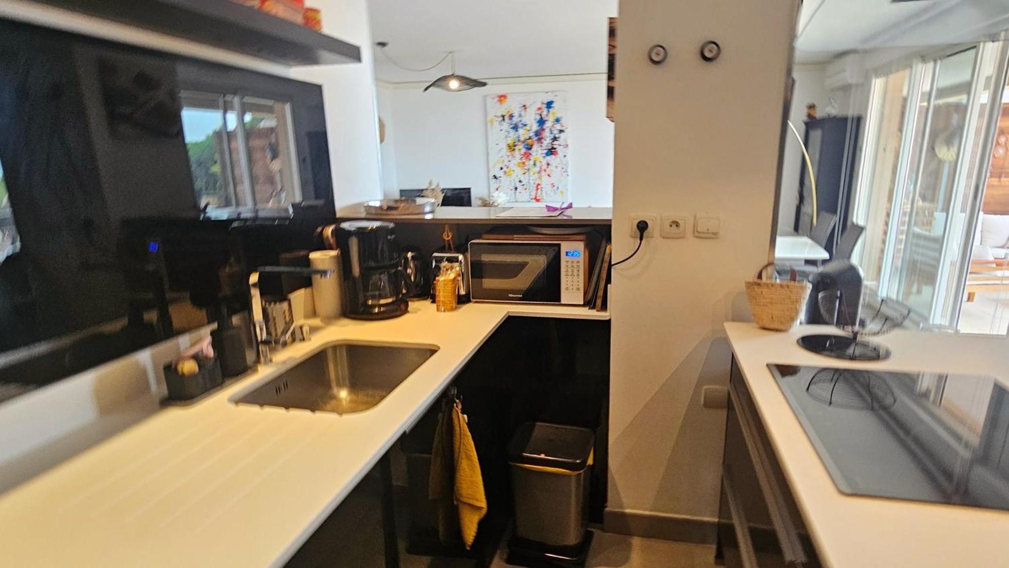 Les Marches Du Soleil Apartment Сет Екстериор снимка