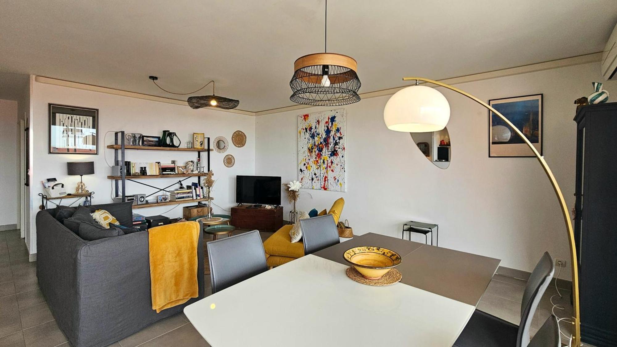 Les Marches Du Soleil Apartment Сет Екстериор снимка