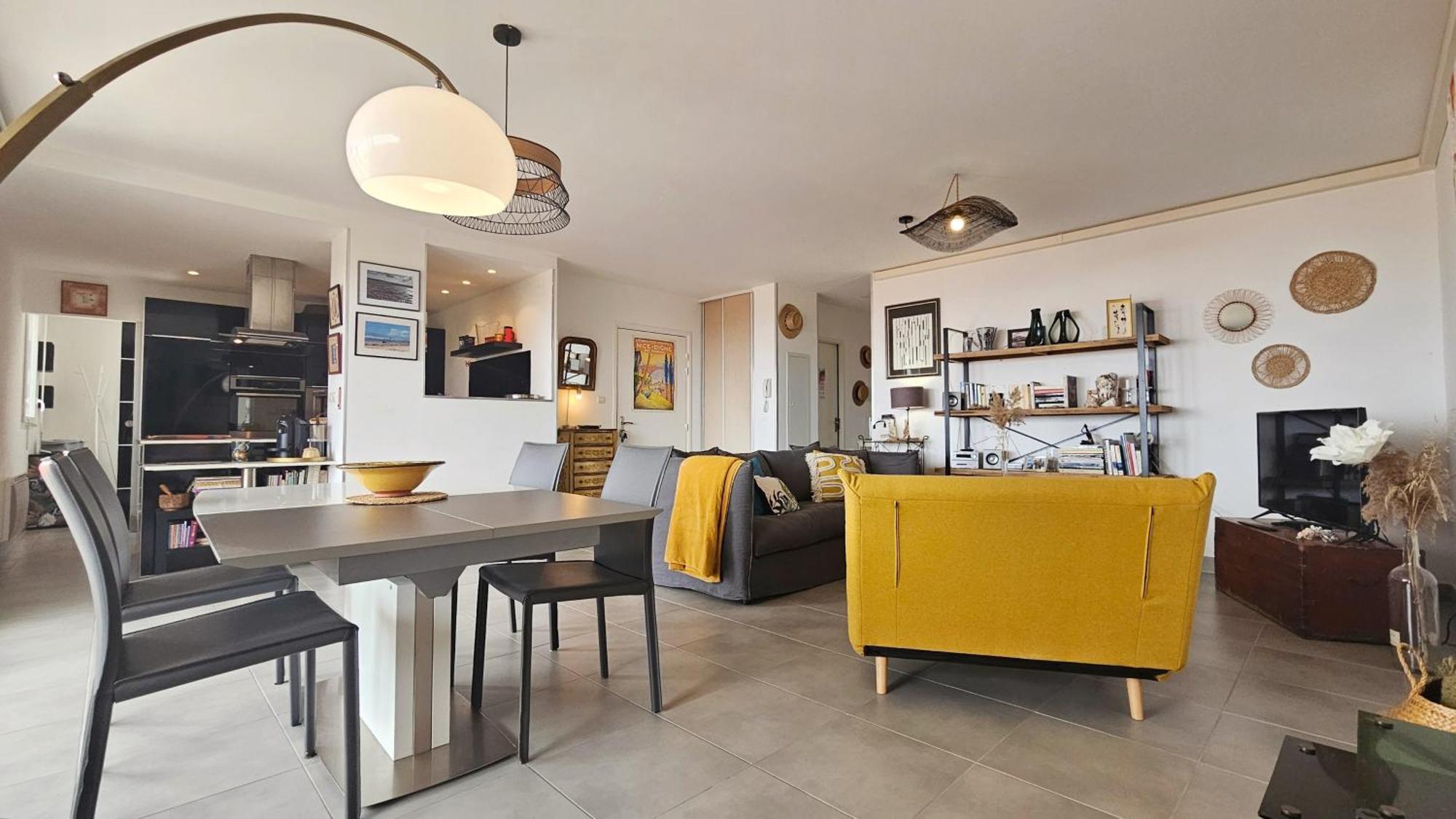Les Marches Du Soleil Apartment Сет Екстериор снимка